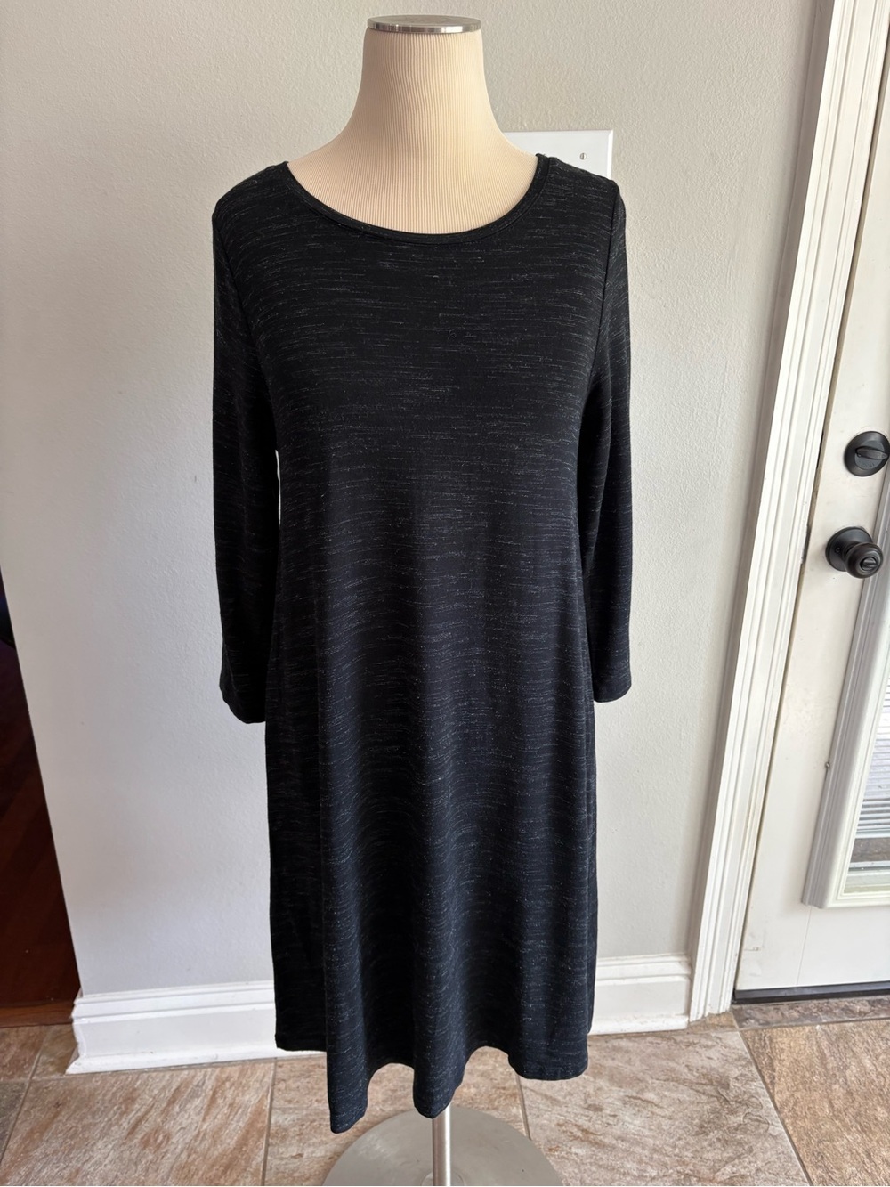 Hilary Radley black with white long sleeve sweatshirt dress Medium GUC